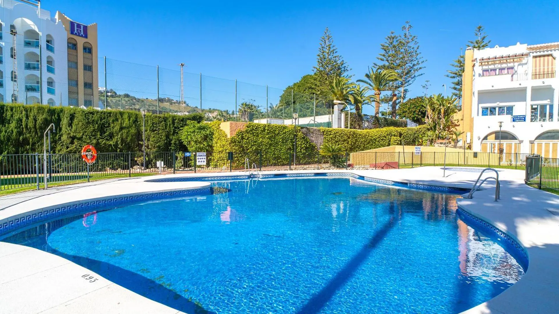 Rio Marinas Apartments Casasol ネルハ